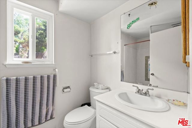 13926 Lakeside Street, Sylmar CA: https://media.crmls.org/mediaz/335f645a-8ac5-41a6-9bc5-4f0c2622f1fa.jpg