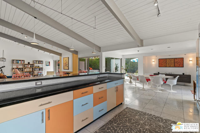 844 N Topaz Circle, Palm Springs, CA 92262