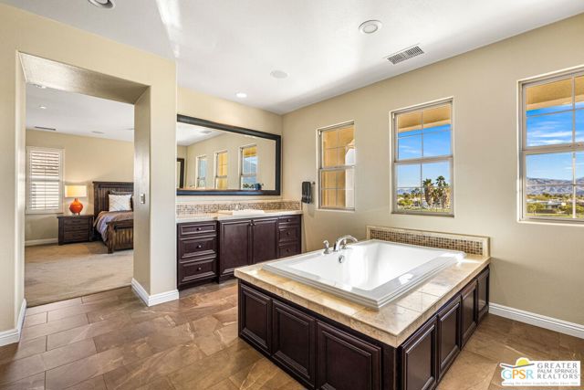 4284 Arcada Street, Palm Springs CA: https://media.crmls.org/mediaz/336031ea-5e8d-49bc-967d-ec30300d4d74.jpg