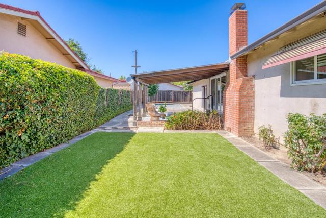 5381 Carryback Avenue, San Jose CA: https://media.crmls.org/mediaz/3360501d-f515-433e-b6d4-20e8103774ea.jpg