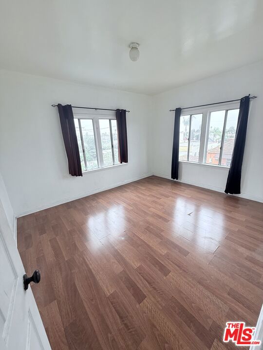 3160 Fairmount Street, Los Angeles CA: https://media.crmls.org/mediaz/33611a23-938e-4fd3-a889-991d9aa991f1.jpg