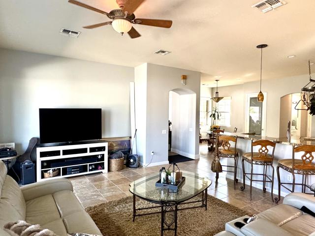 80372 Camino San Lucas, Indio CA: https://media.crmls.org/mediaz/33613a8d-f8b2-4cf2-8f42-4f318a176023.jpg