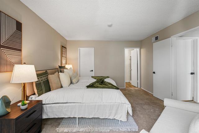 Detail Gallery Image 12 of 21 For 231 Riverview Way, Oceanside,  CA 92057 - 3 Beds | 2 Baths