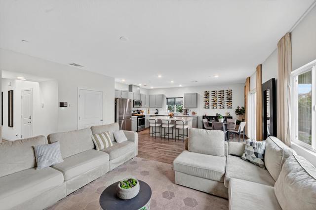 6707 Oakum Way, Stockton CA: https://media.crmls.org/mediaz/3362a96e-0068-4b69-a0fe-574f2e01b801.jpg
