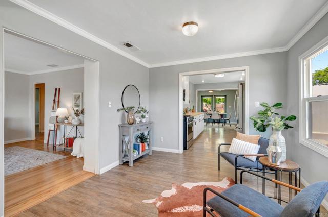 593 Live Oak Drive, El Cajon CA: https://media.crmls.org/mediaz/336337e1-bc4c-4460-8ebf-b36da123d704.jpg