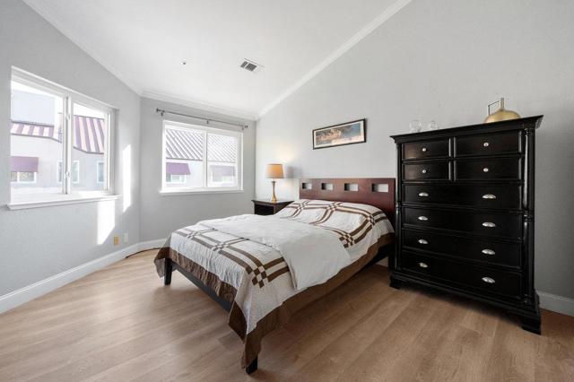 104 E Court Lane, Foster City CA: https://media.crmls.org/mediaz/336405ae-a28f-4dfe-96f6-1eec49457d37.jpg