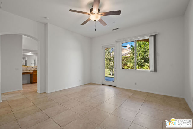 Image 19 of 34 For 64 Vista Mirage Way