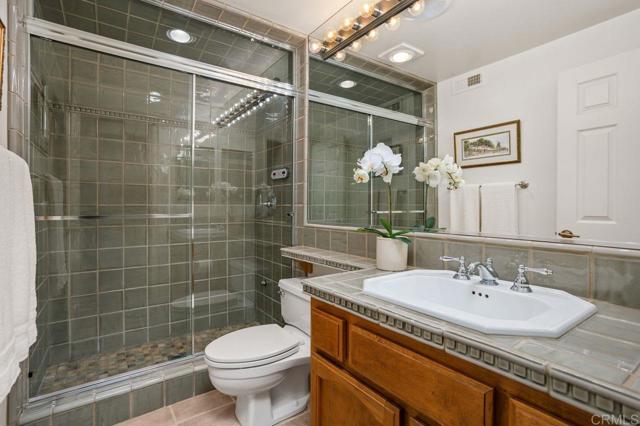 7414 Lantana, Carlsbad CA: https://media.crmls.org/mediaz/3365ab86-3bb4-44fb-abe8-b6a2ae9d0b61.jpg