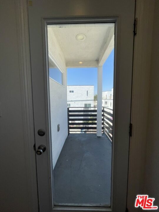 5733 Fulcher Avenue photo 22