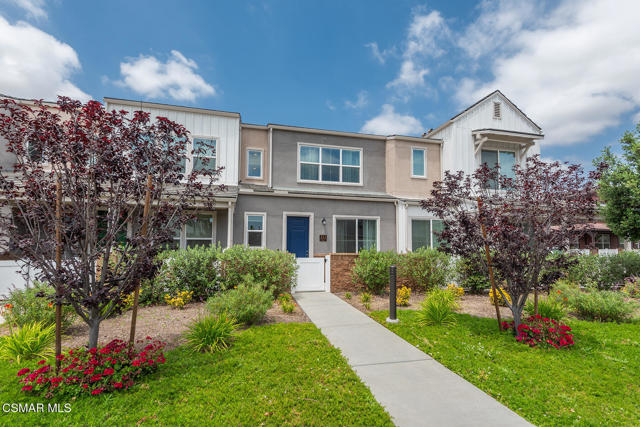 212 Red Brick Drive, Simi Valley CA: https://media.crmls.org/mediaz/33665eaa-9ceb-40ac-a607-78298a9cc32b.jpg