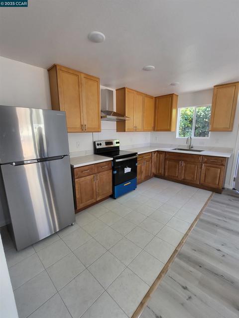 2811 Tulare Ave, Richmond CA: https://media.crmls.org/mediaz/336663c1-110a-463f-9588-b240aa63e700.jpg
