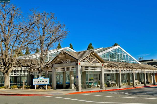 2155 Cactus Ct, Walnut Creek CA: https://media.crmls.org/mediaz/33676dd6-b66d-4cef-a3a5-a41c774ed0b0.jpg