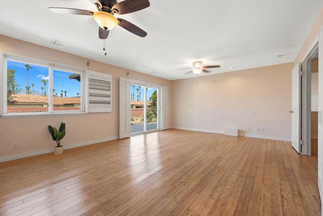 39165 Regency Way, Palm Desert CA: https://media.crmls.org/mediaz/33682f45-1c2a-4ac8-9b7e-65ac84e5cce7.jpg