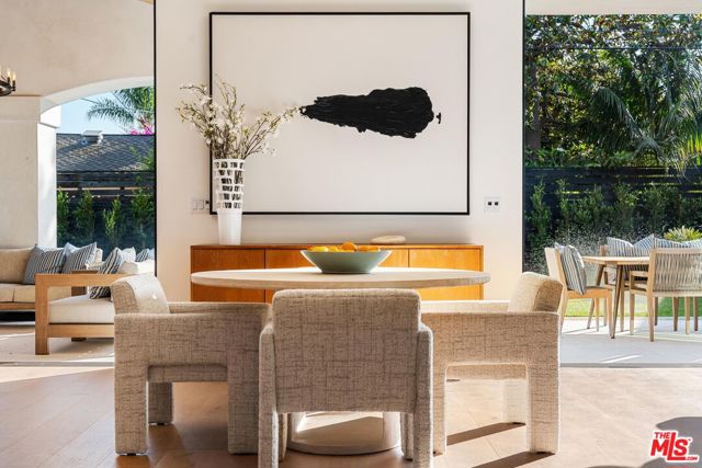 3267 Colby Avenue, Los Angeles CA: https://media.crmls.org/mediaz/3368683b-f6a5-4e73-8701-f064b0777615.jpg