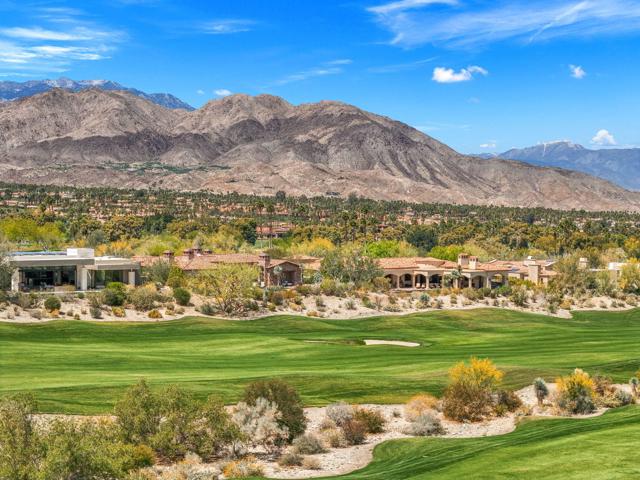 50741 Desert Arroyo Trail, Indian Wells CA: https://media.crmls.org/mediaz/336921c7-49da-4dac-87ea-21e3d133f575.jpg