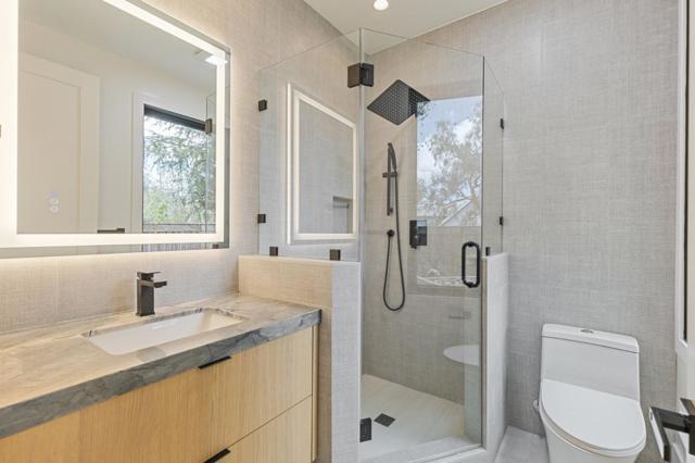 18061 Saratoga Los Gatos Road, Monte Sereno CA: https://media.crmls.org/mediaz/33692e7d-5976-4553-9950-ce0c28f43bb6.jpg