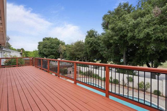 890 Greenwich Drive, Gilroy CA: https://media.crmls.org/mediaz/336a4b34-63a3-4cad-a16f-65ee75f3ba4a.jpg