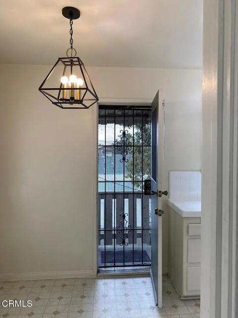 1420 E Wilson Avenue, Glendale CA: https://media.crmls.org/mediaz/336a56b4-d4ab-48a2-b072-37da298d56a1.jpg
