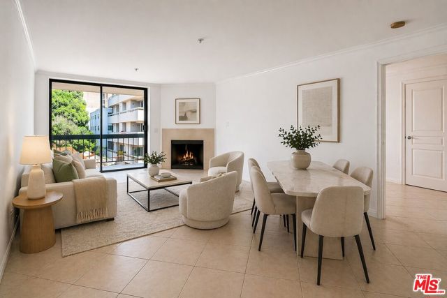 7320 Hawthorn Avenue, Los Angeles CA: https://media.crmls.org/mediaz/336abc40-e6f6-4681-9ef9-6adfe6d3b540.jpg