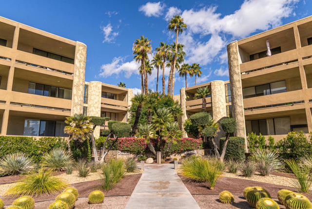 Details for 2424 Palm Canyon Drive 2d, Palm Springs, CA 92264