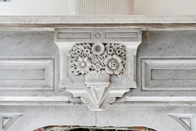 2120 Encinal Ave, Alameda CA: https://media.crmls.org/mediaz/336b26e2-353b-4675-98aa-a139f157a507.jpg