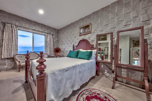 350 Aspen Lane, Bridgeport CA: https://media.crmls.org/mediaz/336b6f85-ad6a-4fad-a80b-4270f2e2b2e9.jpg