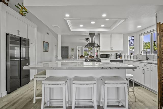5241 Alamosa Park Dr, Oceanside CA: https://media.crmls.org/mediaz/336d00fa-12a3-4693-9d8d-11dd0f9b3ef4.jpg