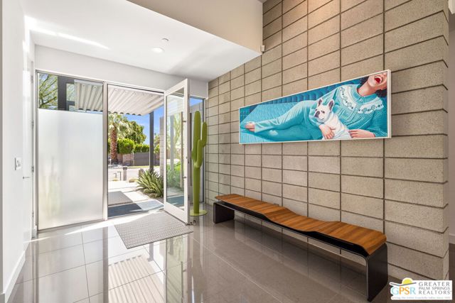 1449 N Via Miraleste, Palm Springs CA: https://media.crmls.org/mediaz/336d12a9-442d-40e7-9e1c-a6380e1bb481.jpg
