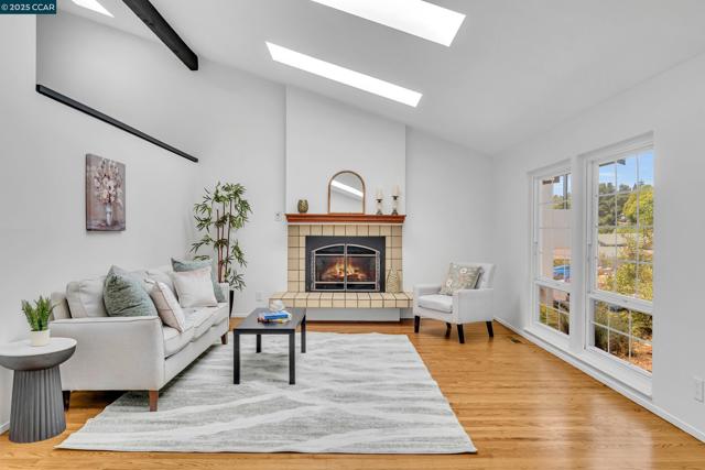 2690 Doidge Ave, Pinole CA: https://media.crmls.org/mediaz/336db8e6-fe03-45dd-8199-2c59feaafb71.jpg