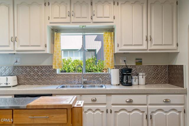 1421 Monte Vista Street, Pasadena CA: https://media.crmls.org/mediaz/336e175e-d5db-4f00-b105-1ab4dea19e50.jpg