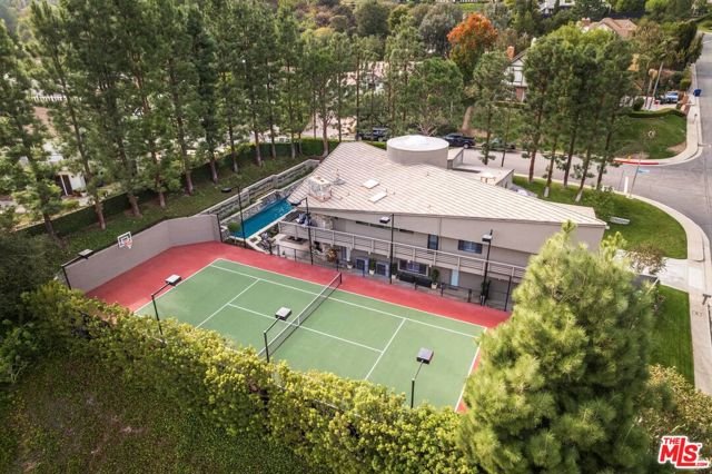 17765 Camino De Yatasto, Pacific Palisades CA: https://media.crmls.org/mediaz/336e1f01-92e0-4a9a-a0cb-54112cdd64c1.jpg