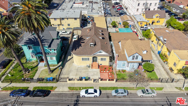 1147 S Westlake Avenue, Los Angeles CA: https://media.crmls.org/mediaz/336ea8bc-78c6-4628-af01-49b5ef97d5da.jpg
