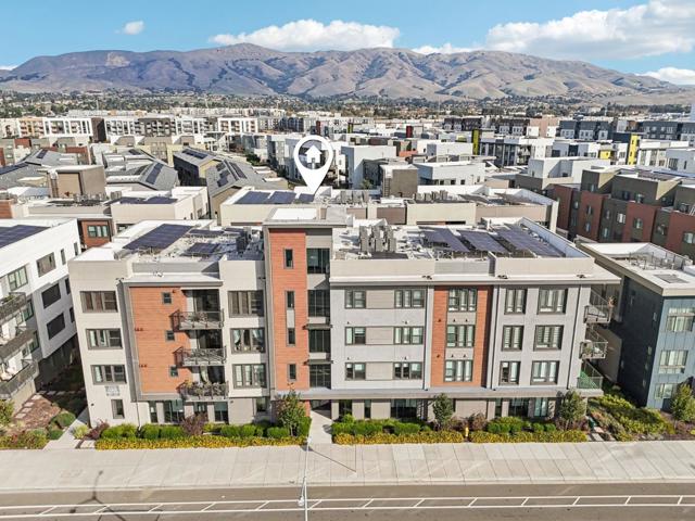 45058 Fremont Boulevard, Fremont CA: https://media.crmls.org/mediaz/336ec5ac-16f5-4a78-8356-57b4a753432f.jpg