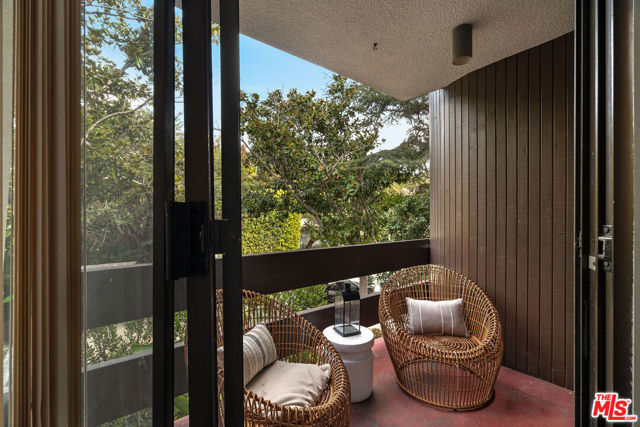 11752 Bellagio Road, Los Angeles CA: https://media.crmls.org/mediaz/336f4a40-adcb-4102-9331-20bee0ae1c3a.jpg