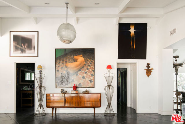 4078 Mandeville Canyon Rd. Road, Los Angeles CA: https://media.crmls.org/mediaz/336fa1c7-40e7-443e-aed4-a18d4e075dad.jpg