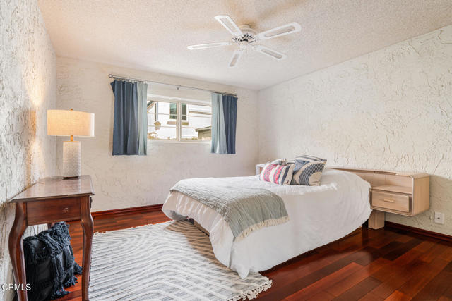 5451 Reef Way, Oxnard CA: https://media.crmls.org/mediaz/336fbc42-99ff-42ea-a263-6682519969a4.jpg