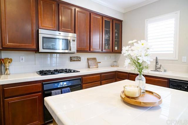 Detail Gallery Image 2 of 37 For 2232 Huntington Point Rd #53,  Chula Vista,  CA 91914 - 2 Beds | 2 Baths