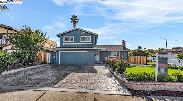 48346 Cottonwood St, Fremont CA: https://media.crmls.org/mediaz/336fec5c-4a46-443c-8b77-9ca8bdd85411.jpg