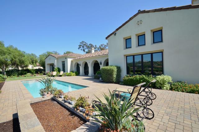 6796 St Andrews Road, Rancho Santa Fe CA: https://media.crmls.org/mediaz/33706247-412e-48e2-8c37-1d772f867c35.jpg
