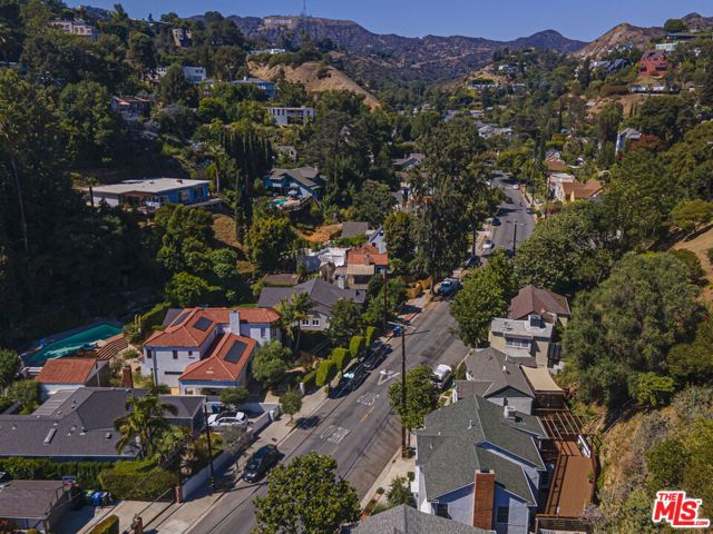 2318 Canyon Drive, Los Angeles CA: https://media.crmls.org/mediaz/33708f94-2e9f-419d-988b-e54cda92f800.jpg