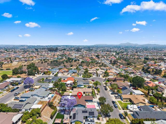 240 Ledgewood Ln, San Diego CA: https://media.crmls.org/mediaz/3370df6b-a297-4556-9dab-9857a7790a01.jpg