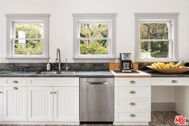 5850 Foothill Drive, Los Angeles CA: https://media.crmls.org/mediaz/33716b00-b52d-40f9-8c28-6b86556d2621.jpg