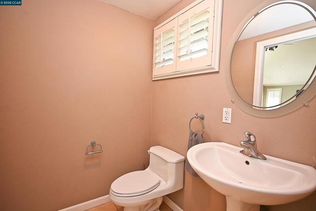 65 Dawn Dr, Pleasant Hill CA: https://media.crmls.org/mediaz/3371a9eb-7de9-4287-808c-a46389d06938.jpg