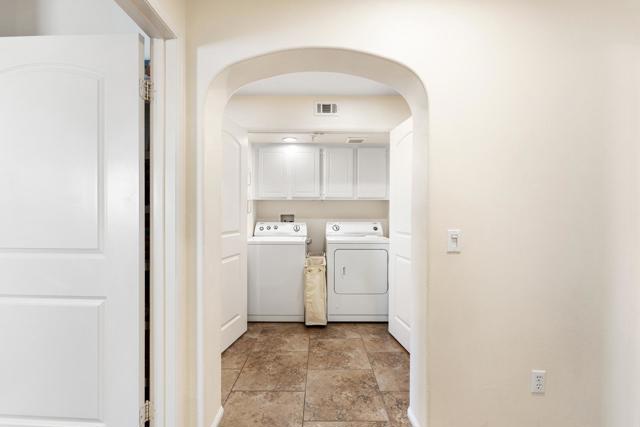 158 Paseo Bravo, Palm Desert CA: https://media.crmls.org/mediaz/3371d141-3673-4925-a99a-26d1fc78bb53.jpg