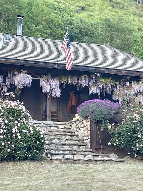 20215 Cachagua Road, Carmel Valley CA: https://media.crmls.org/mediaz/3372213c-2481-41c8-afe7-dfe00479e1b5.jpg