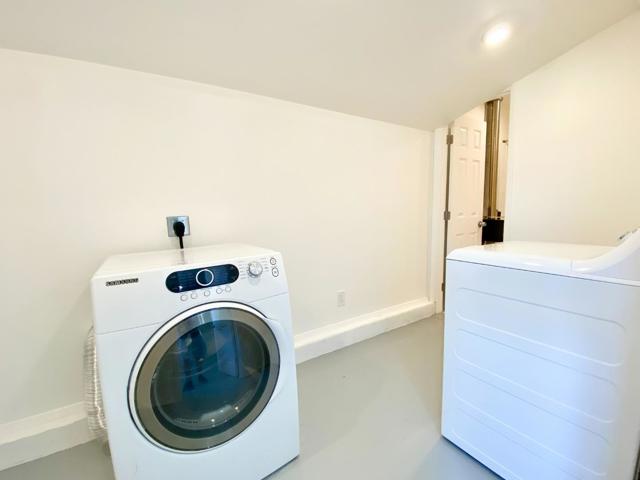 1076 Grand Avenue, South San Francisco CA: https://media.crmls.org/mediaz/3372d7d1-adbd-455b-b02a-d73641d2a392.jpg