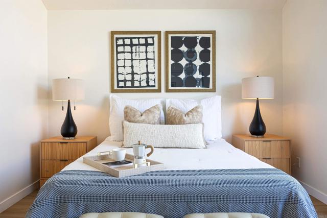 2135 E Valley Parkway, Escondido CA: https://media.crmls.org/mediaz/3373f4c7-4dc5-4eb2-a671-a7a6a9666eae.jpg