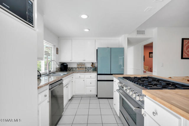 3064 Galena Avenue, Simi Valley CA: https://media.crmls.org/mediaz/3375d0c8-753c-475e-8069-808cc8855fe7.jpg
