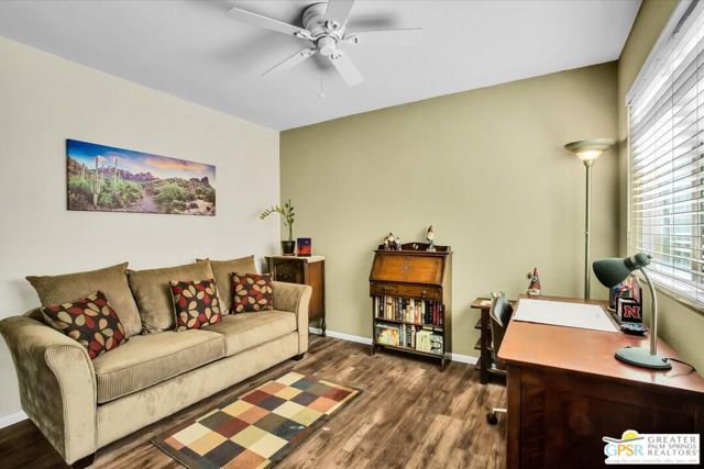 733 N Via Acapulco, Palm Springs CA: https://media.crmls.org/mediaz/33761742-26df-4da8-86bb-1e6209aa11e8.jpg