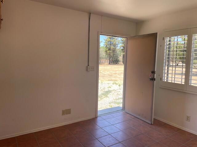 49275 Flightline Way, Aguanga CA: https://media.crmls.org/mediaz/33761799-8bc4-40f3-9720-3d1f19c2a445.jpg